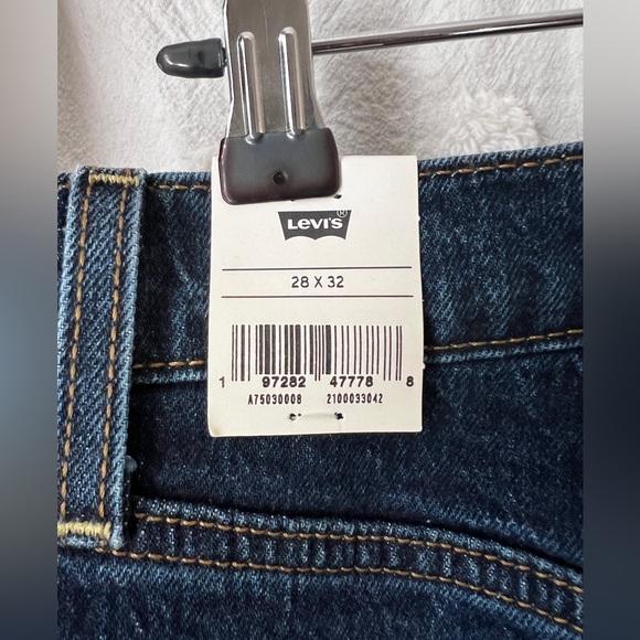 New Levi’s ribcage bell jeans - Picture 6 of 7